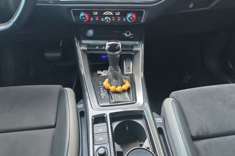 Audi Q3 2019 #14 Audi Q3 2019 car image #14