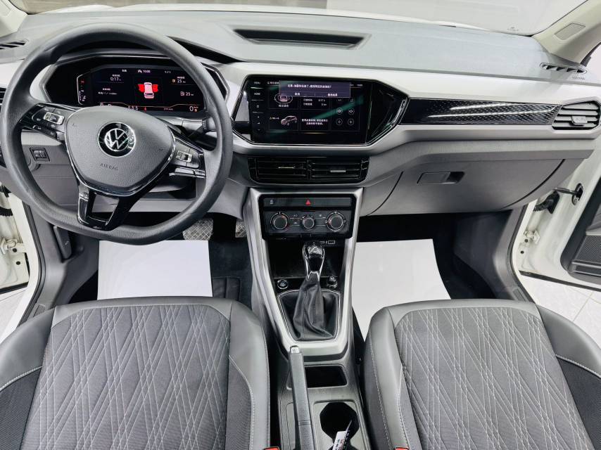 Volkswagen T-Cross 2022 #11 Volkswagen T-Cross 2022 صورة سيارة #11