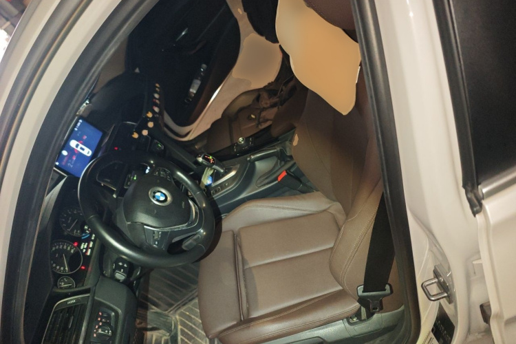 BMW 3 Series 2018 #15 BMW 3 Series 2018 car image #15