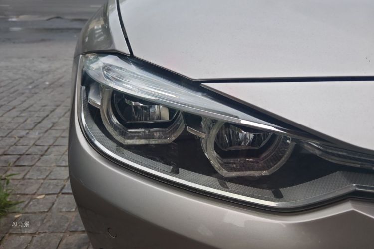 BMW 3 Series 2019 car image #8