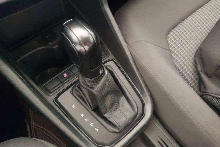 Volkswagen Santana 2022 car image #18