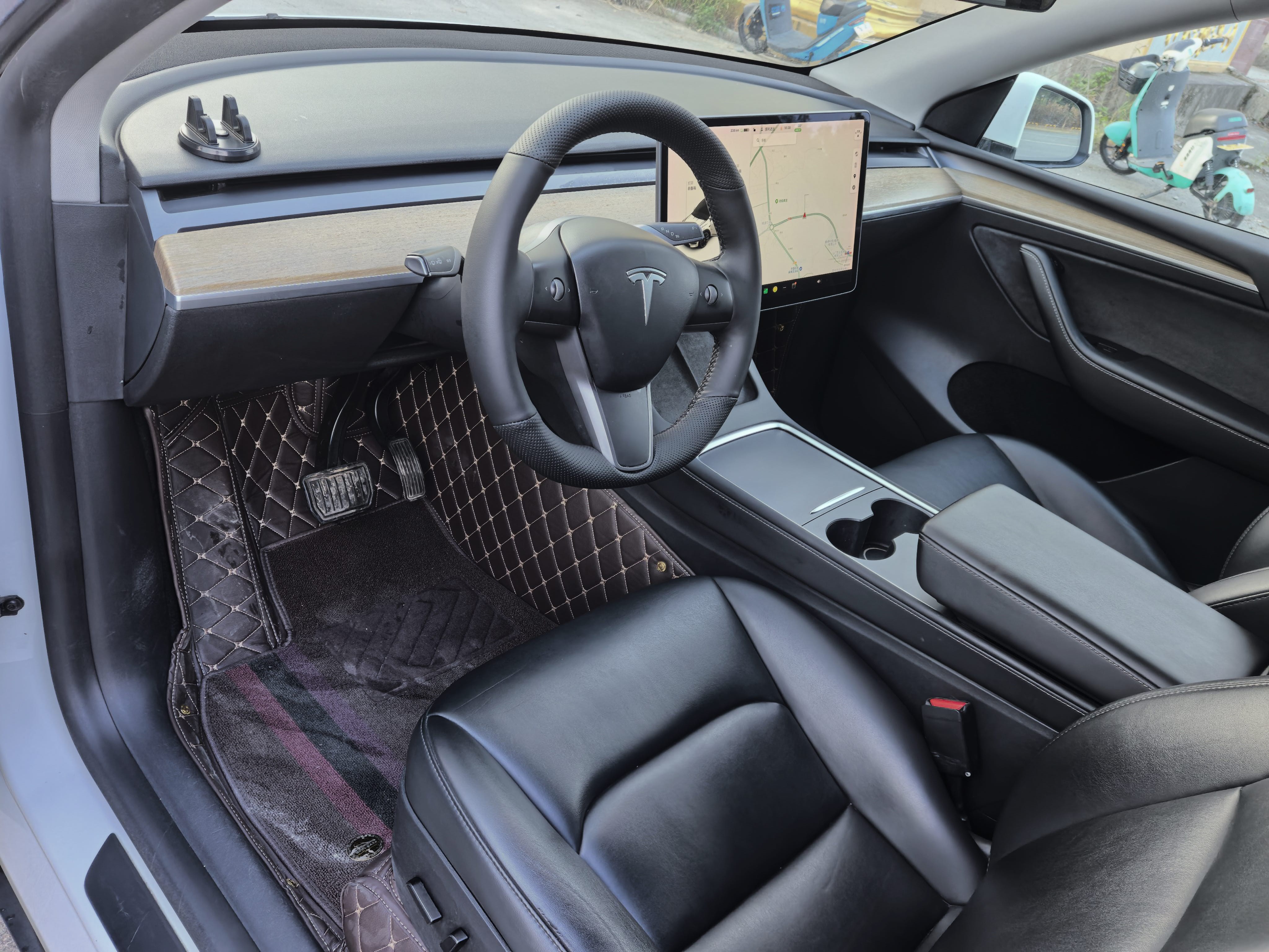Tesla Model Y 2021 #3 Tesla Model Y 2021 صورة سيارة #3