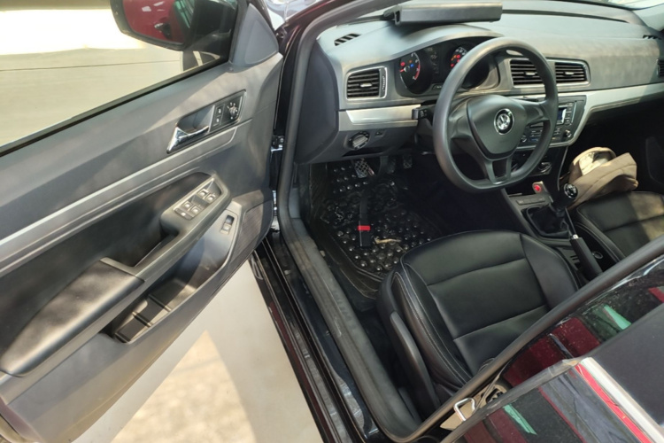 Volkswagen Lavida 2017 car image #16