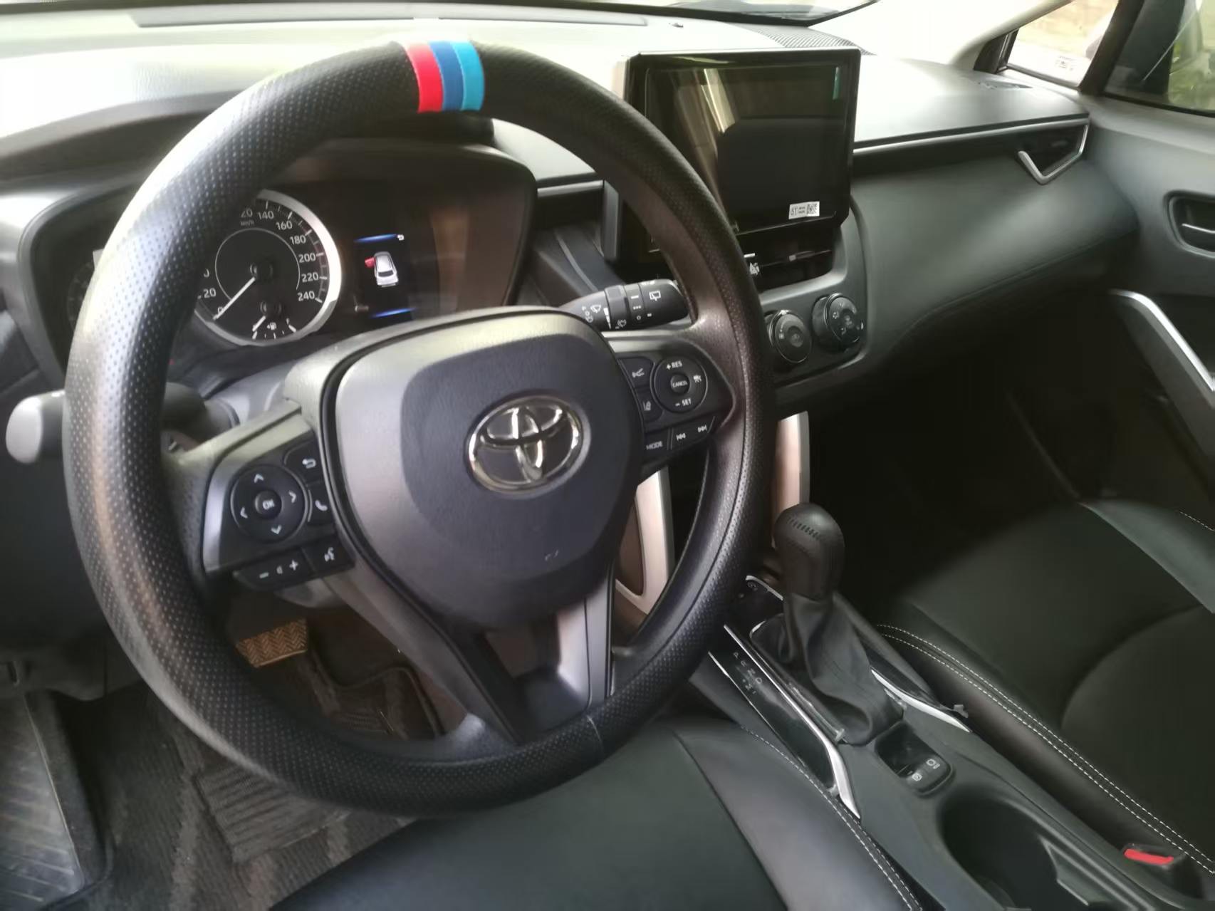 Toyota Corolla Cross 2022 #6 Toyota Corolla Cross 2022 car image #6