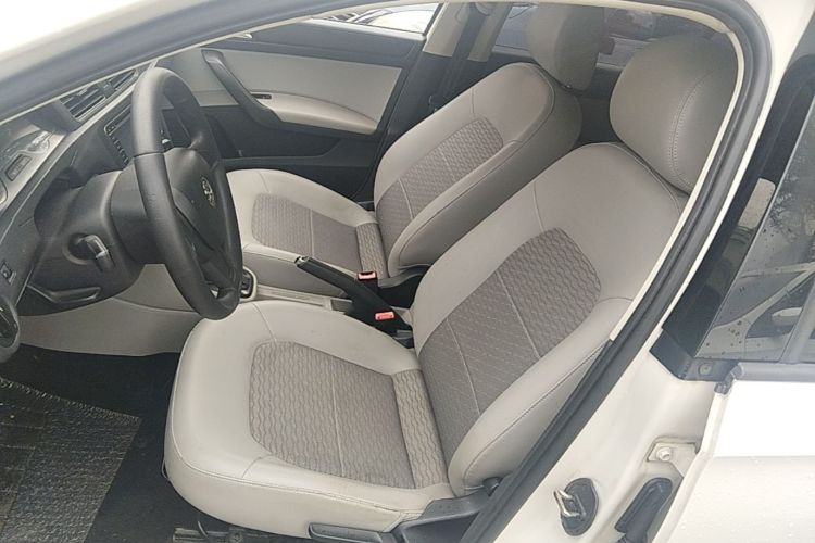 Skoda Rapid 2016 #15 Skoda Rapid 2016 car image #15