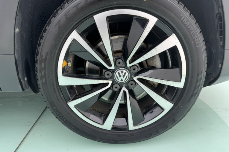 Volkswagen Tharu 2018 car image #8