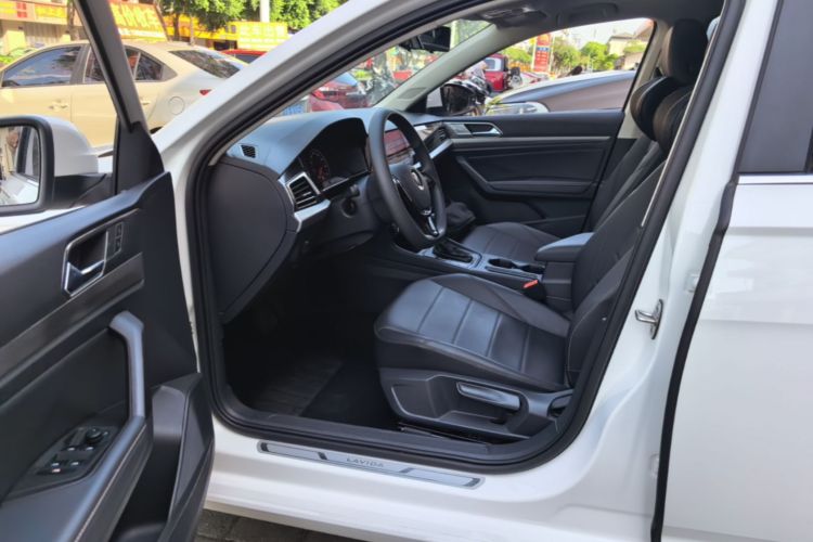 Volkswagen Lavida 2021 car image #16