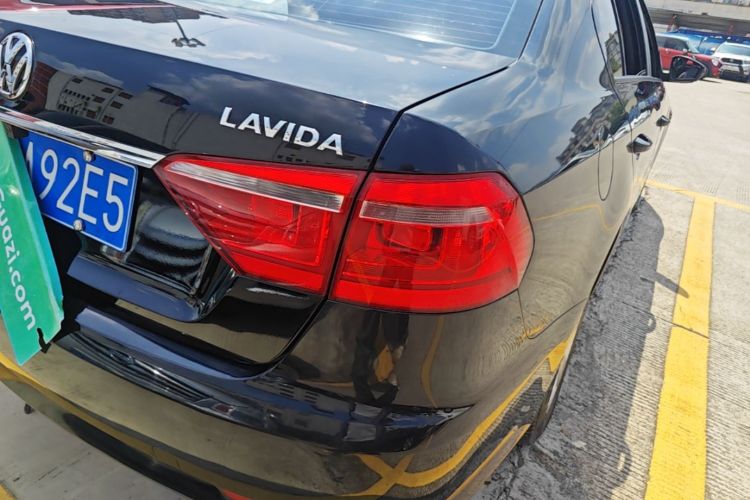 Volkswagen Lavida 2015 car image #8