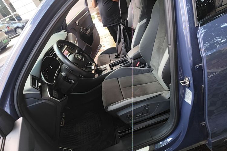 Audi Q3 2022 car image #15