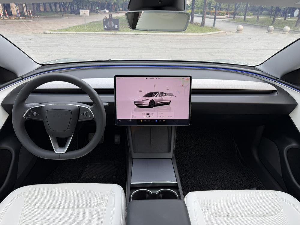 Tesla Model 3 2026 car image #18