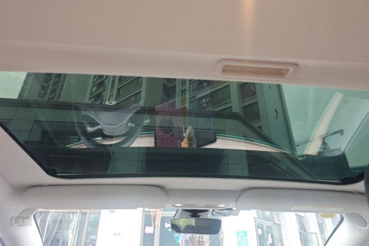 Tesla Model 3 2021 car image #20