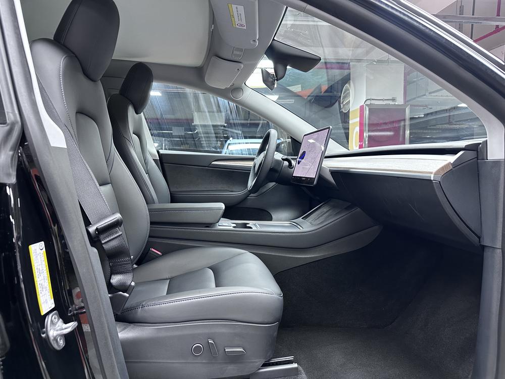 Tesla Model Y 2021 #10 Tesla Model Y 2021 car image #10