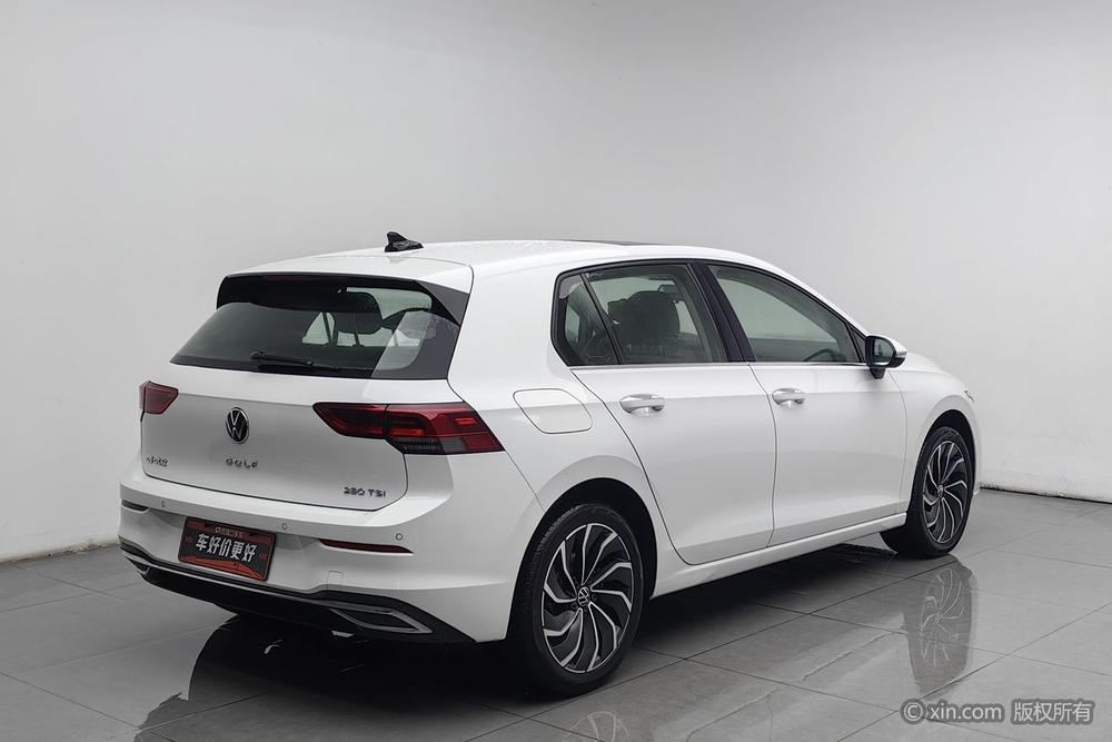 Volkswagen Golf 2021 car image #4