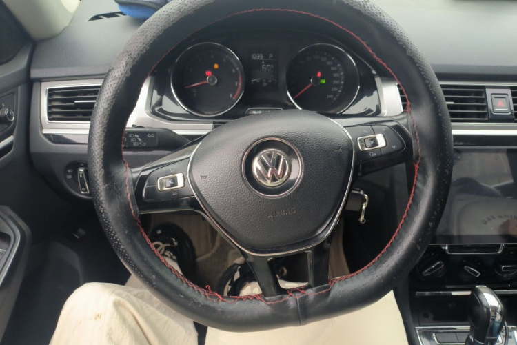Volkswagen Bora 2018 car image #15