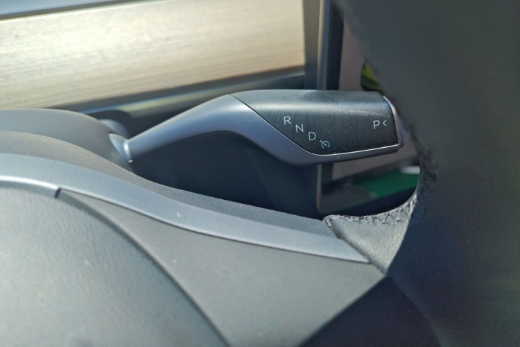 Tesla Model Y 2022 #18 Tesla Model Y 2022 car image #18
