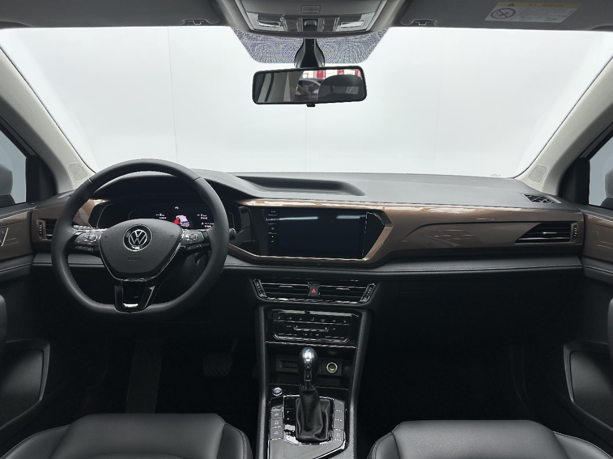 Volkswagen Tharu 2022 car image #7