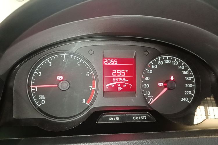 Volkswagen Santana 2016 car image #12