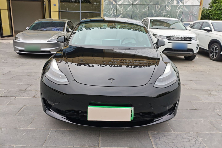 Tesla Model 3 2023 car image #3