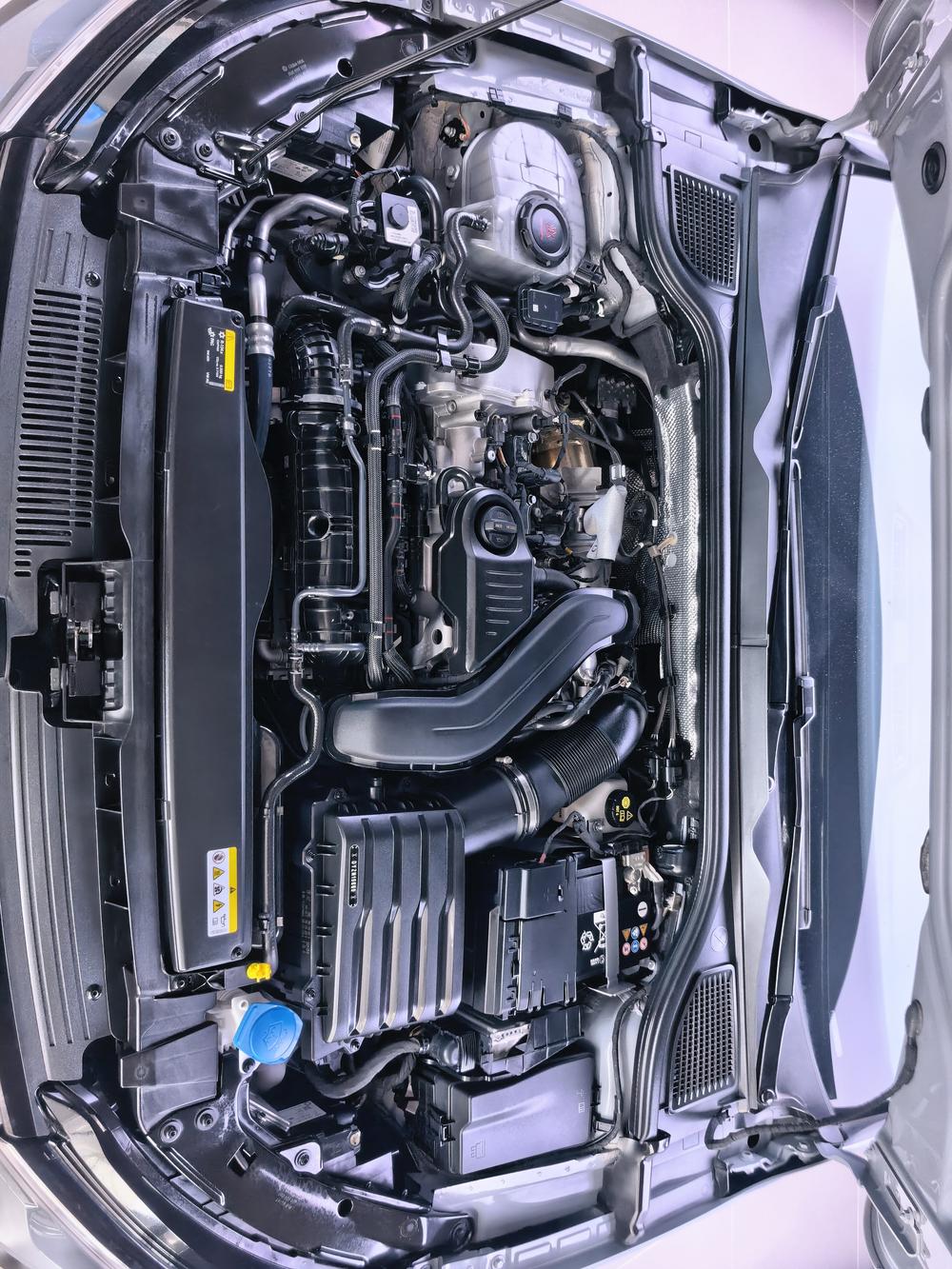 Volkswagen Golf 2026 car image #8