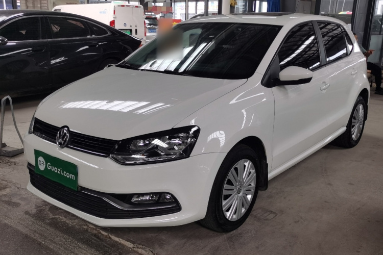 Volkswagen Polo 2017 car image #2