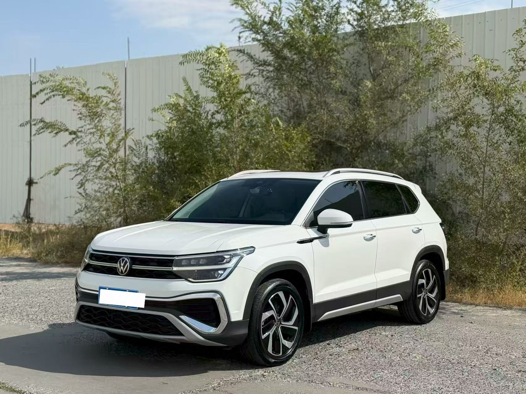 2023 immagine di auto 