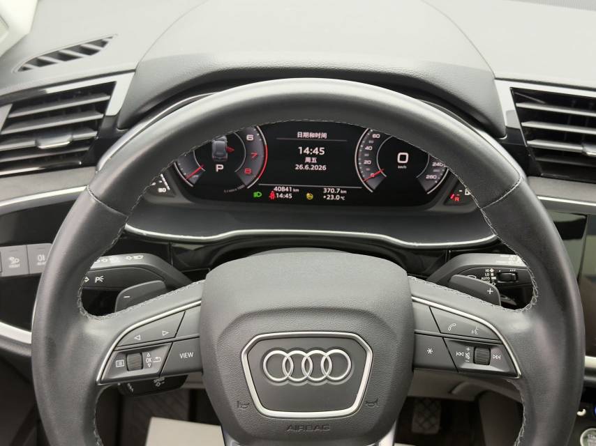 Audi Q3 2022 car image #11