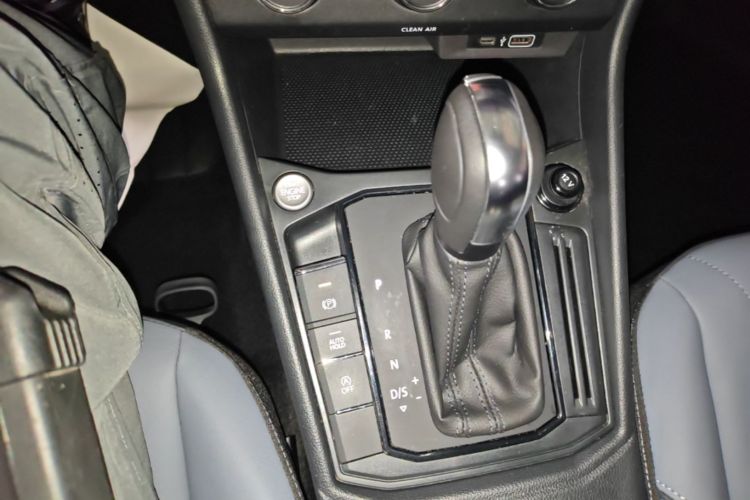 Volkswagen Lavida 2025 car image #14