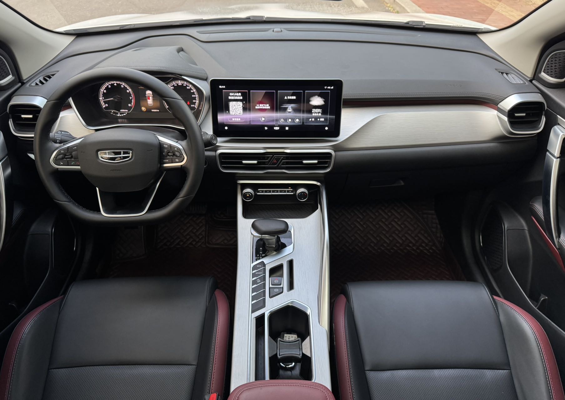 GEELY Coolray 2023 car image #9
