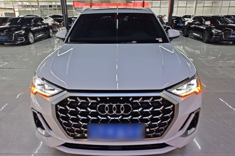 Audi Q3 2024 #3 Audi Q3 2024 car image #3
