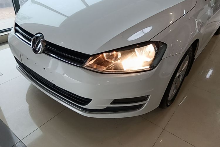 Volkswagen Golf 2015 car image #23
