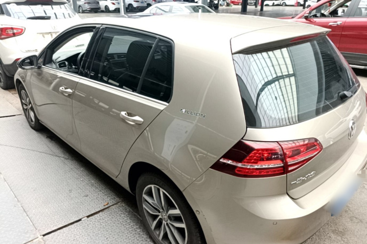Volkswagen Golf 2017 car image #5