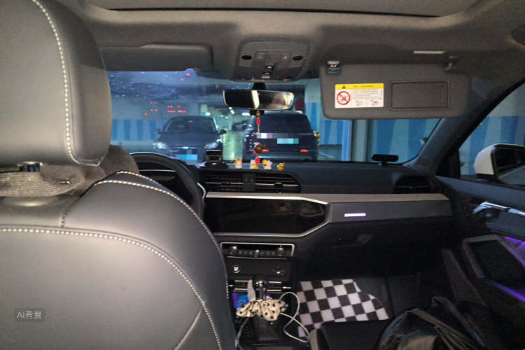 Audi Q3 2025 car image #20