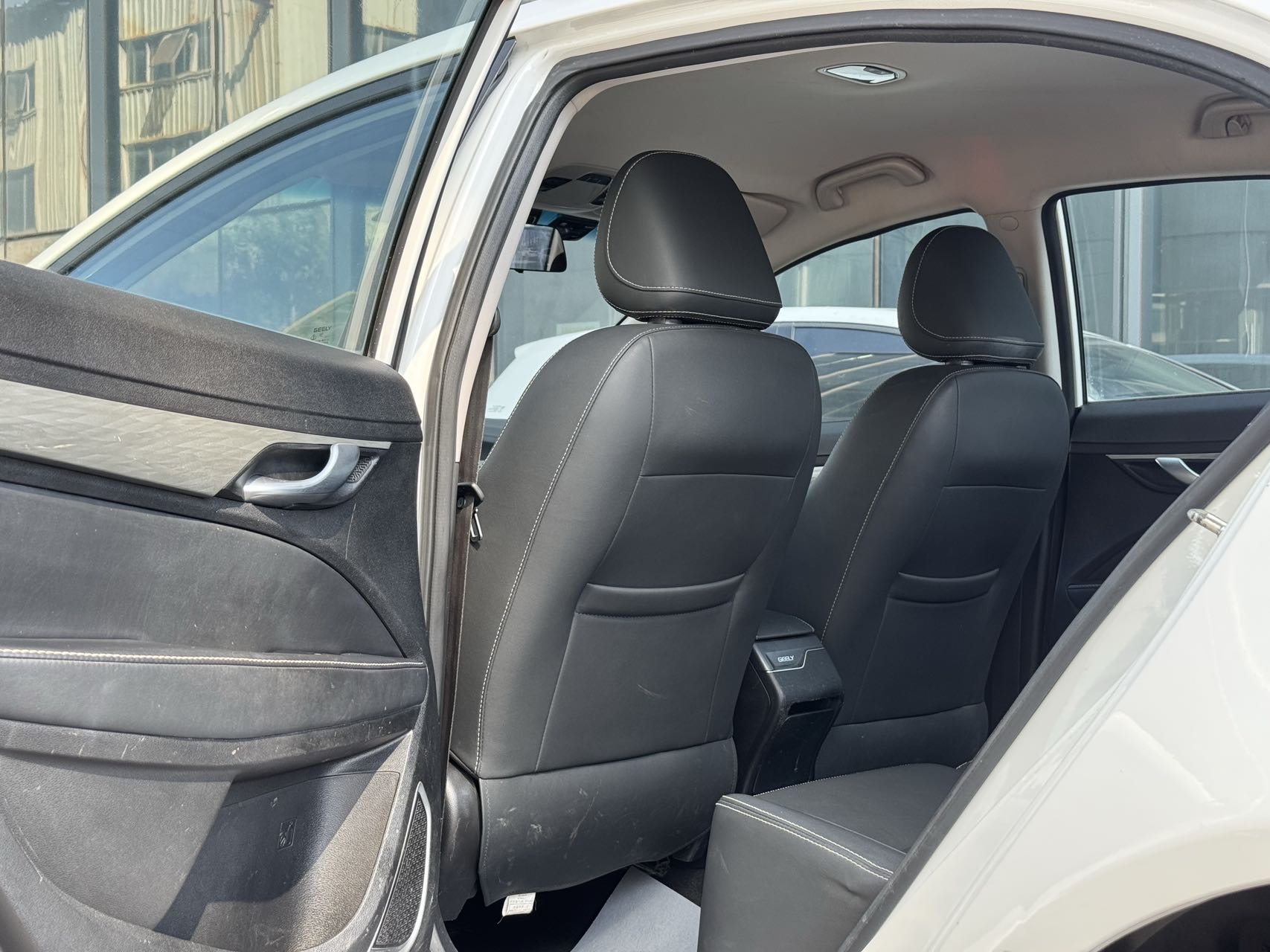 GEELY Emgrand 2020 изображение автомобиля #4