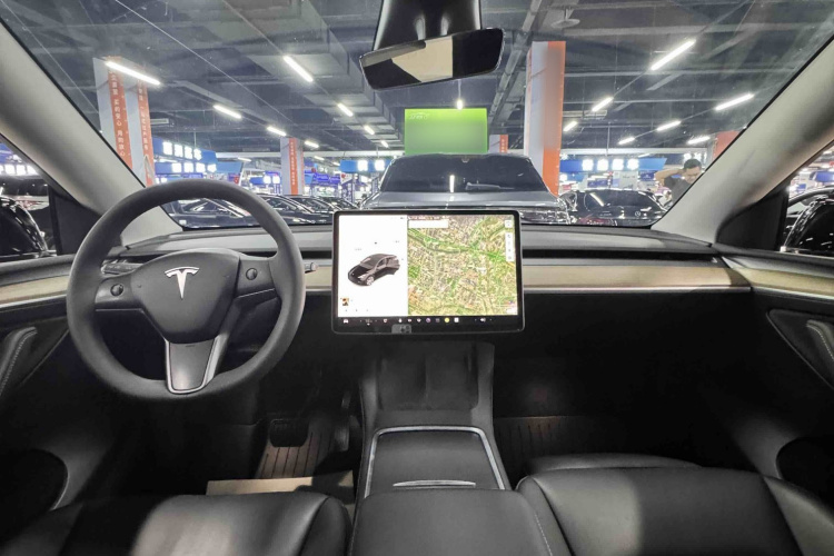 Tesla Model Y 2021 #11 Tesla Model Y 2021 car image #11