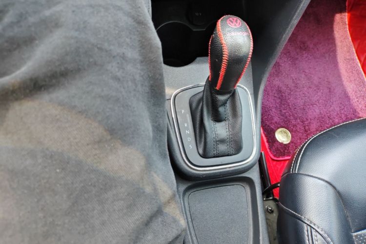 Volkswagen Polo 2019 car image #18