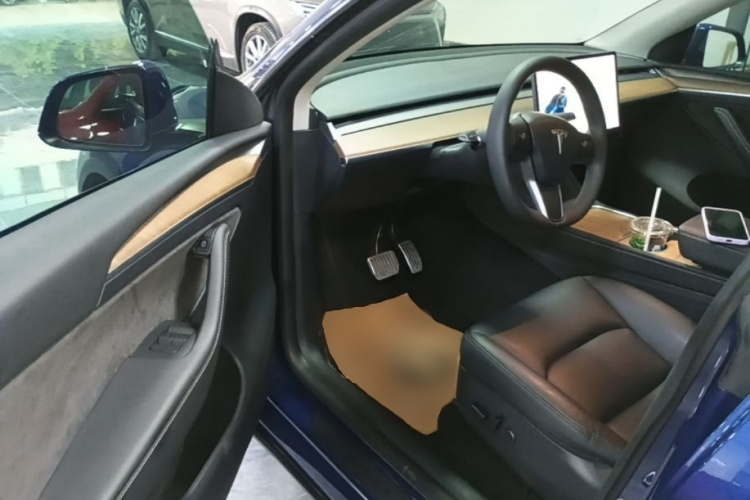Tesla Model Y 2021 #16 Tesla Model Y 2021 car image #16