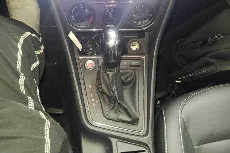 Volkswagen Lavida 2017 car image #18