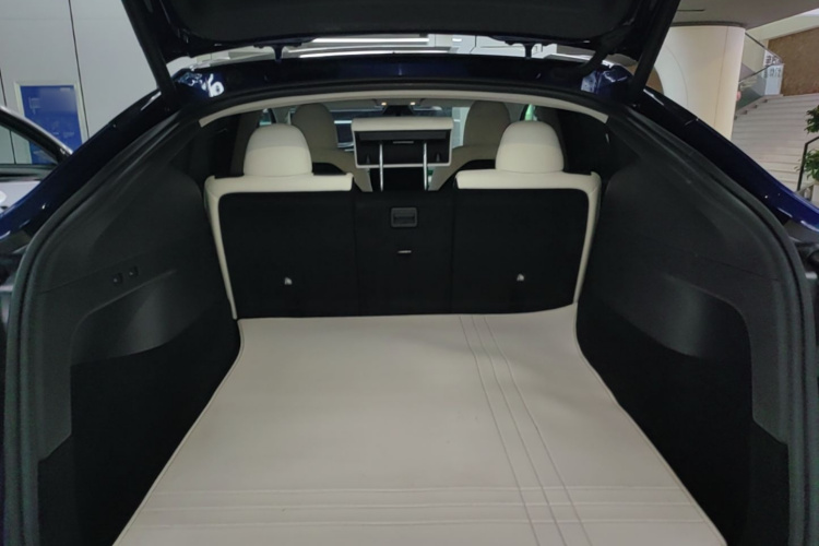 Tesla Model Y 2023 #19 Tesla Model Y 2023 car image #19
