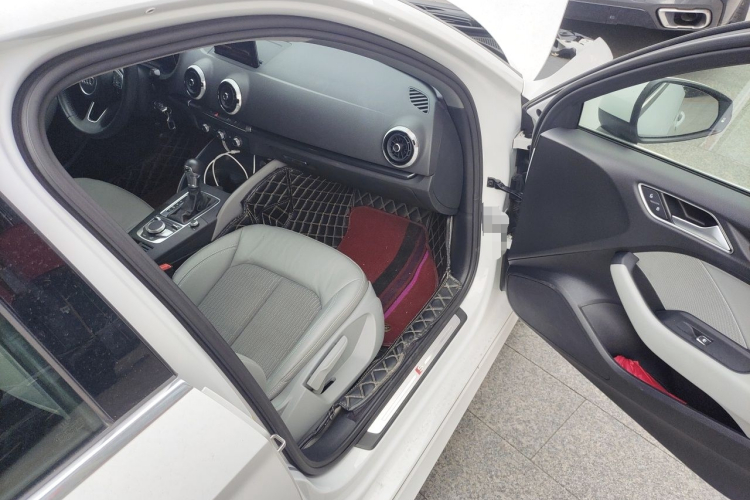 Audi A3 2020 car image #27