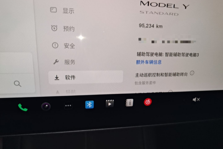 Tesla Model Y 2021 #20 Tesla Model Y 2021 car image #20