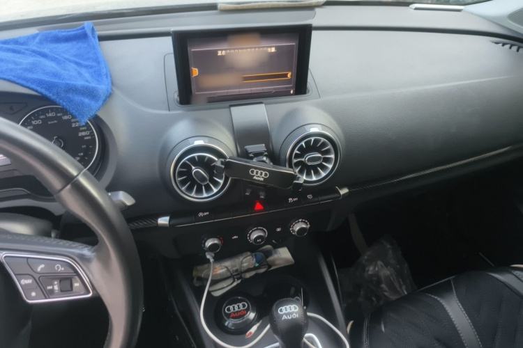 Audi A3 2020 car image #17