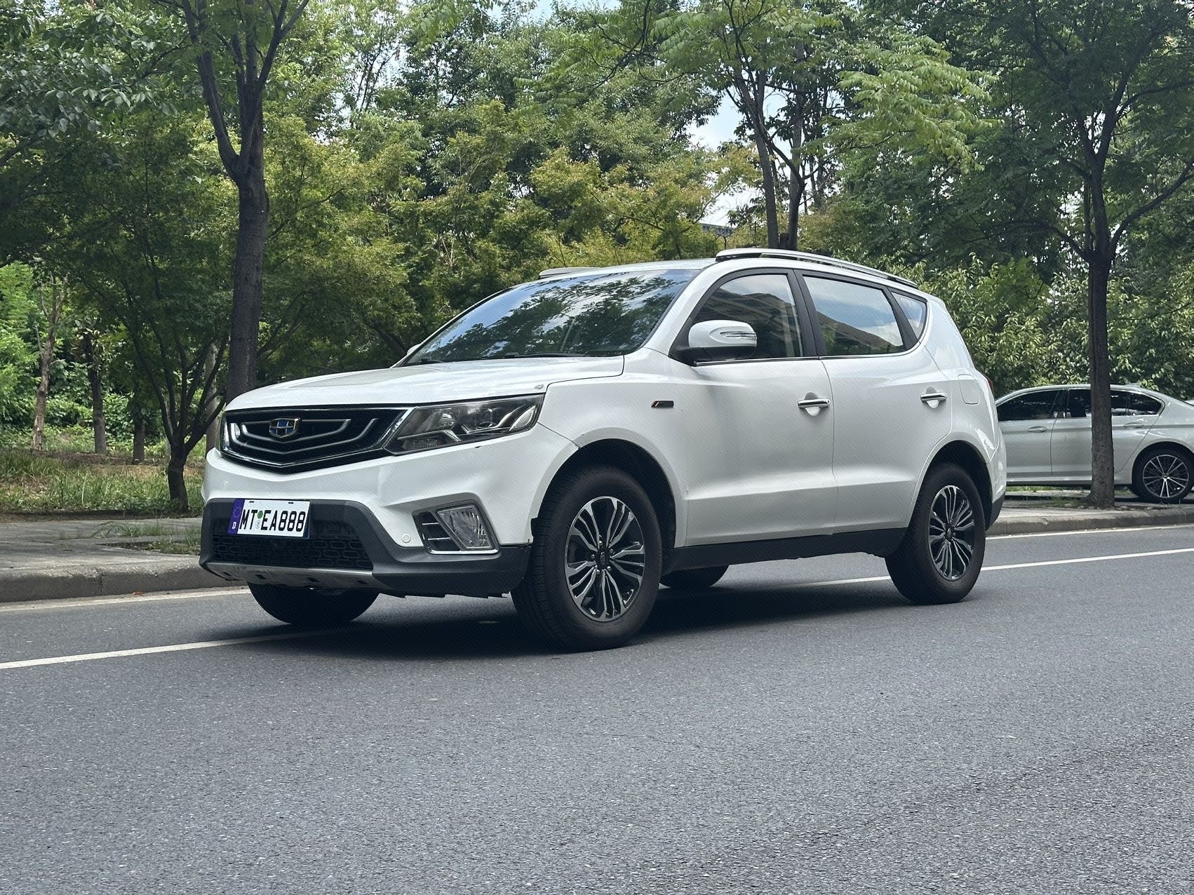 GEELY Vision X6 2018 car image 