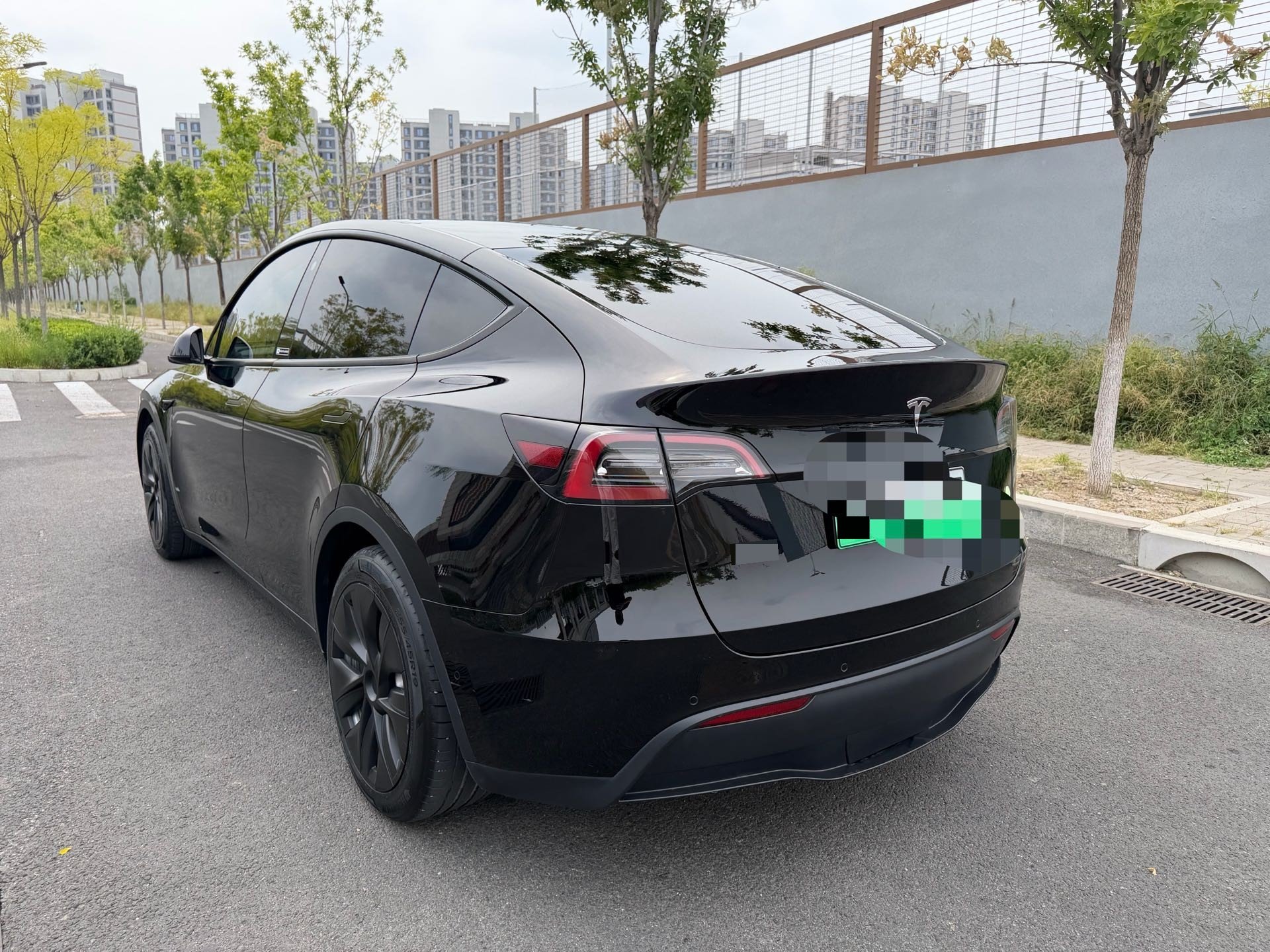 Tesla Model Y 2022 #9 Tesla Model Y 2022 car image #9