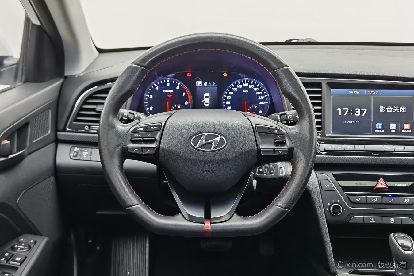 Hyundai Elantra AD 2017 imagen de coche #11