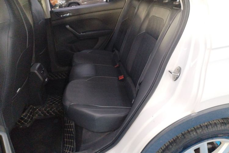 Volkswagen T-Cross 2021 immagine di auto #13