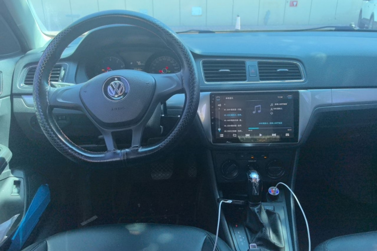 Volkswagen Lavida 2019 car image #12