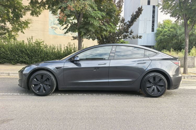 Tesla Model 3 2024 #9 Tesla Model 3 2024 car image #9