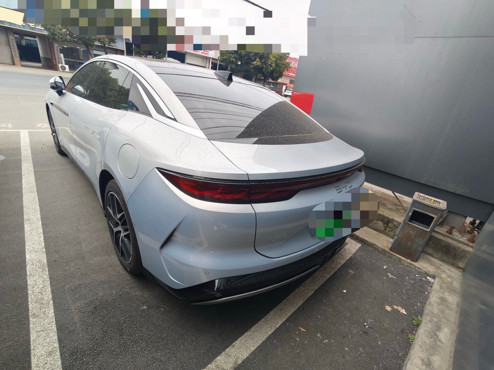BYD HanL 2025 car image #6