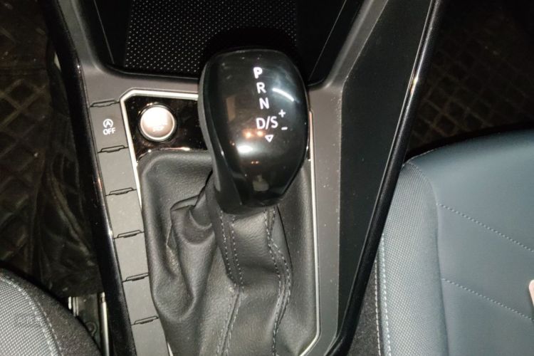 Volkswagen Lavida 2023 car image #16