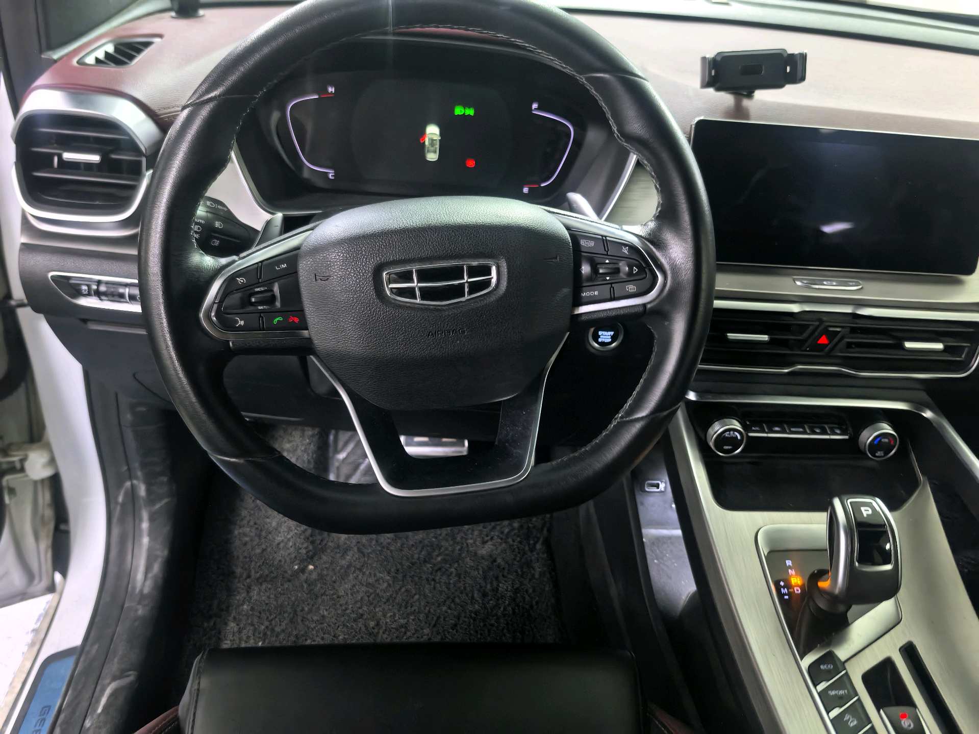 GEELY Coolray 2020 car image #9